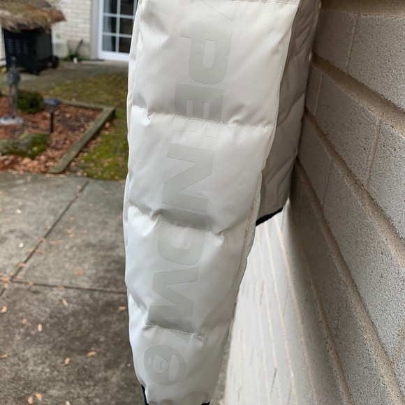 Aape Vest - Picture 6 of 16